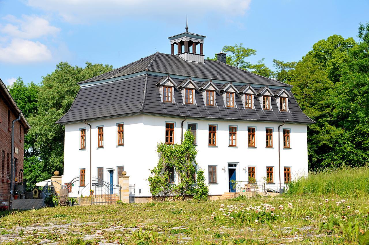 Biohotel Stiftsgut Wilhelmsgluecksbrunn Creuzburg Екстериор снимка